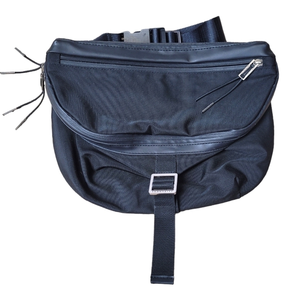COMMUNITY Belt Bag